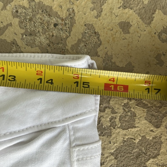 EUC NYDJ white denim Marilyn Straight capris - Picture 6 of 15